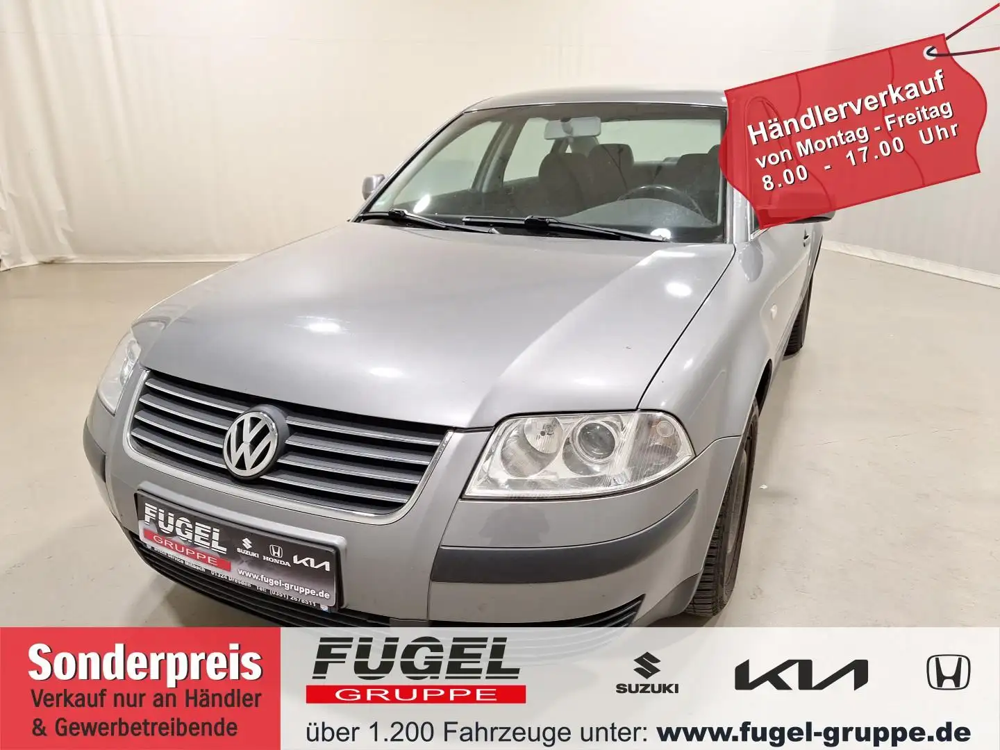 Volkswagen Passat Lim. 2.0 Comfortline AT   HU/AU 09.2026 Gris - 1