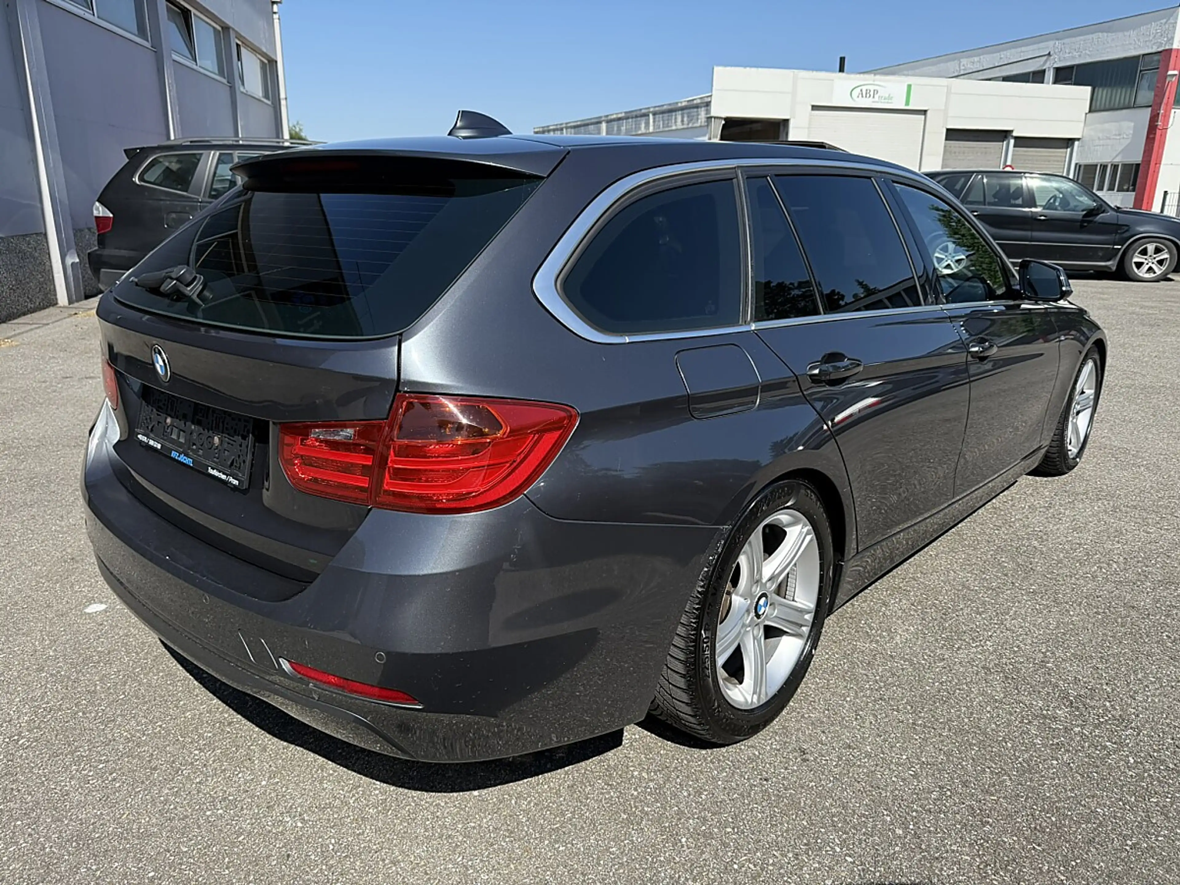 BMW 330 d Touring Aut. — photo 11