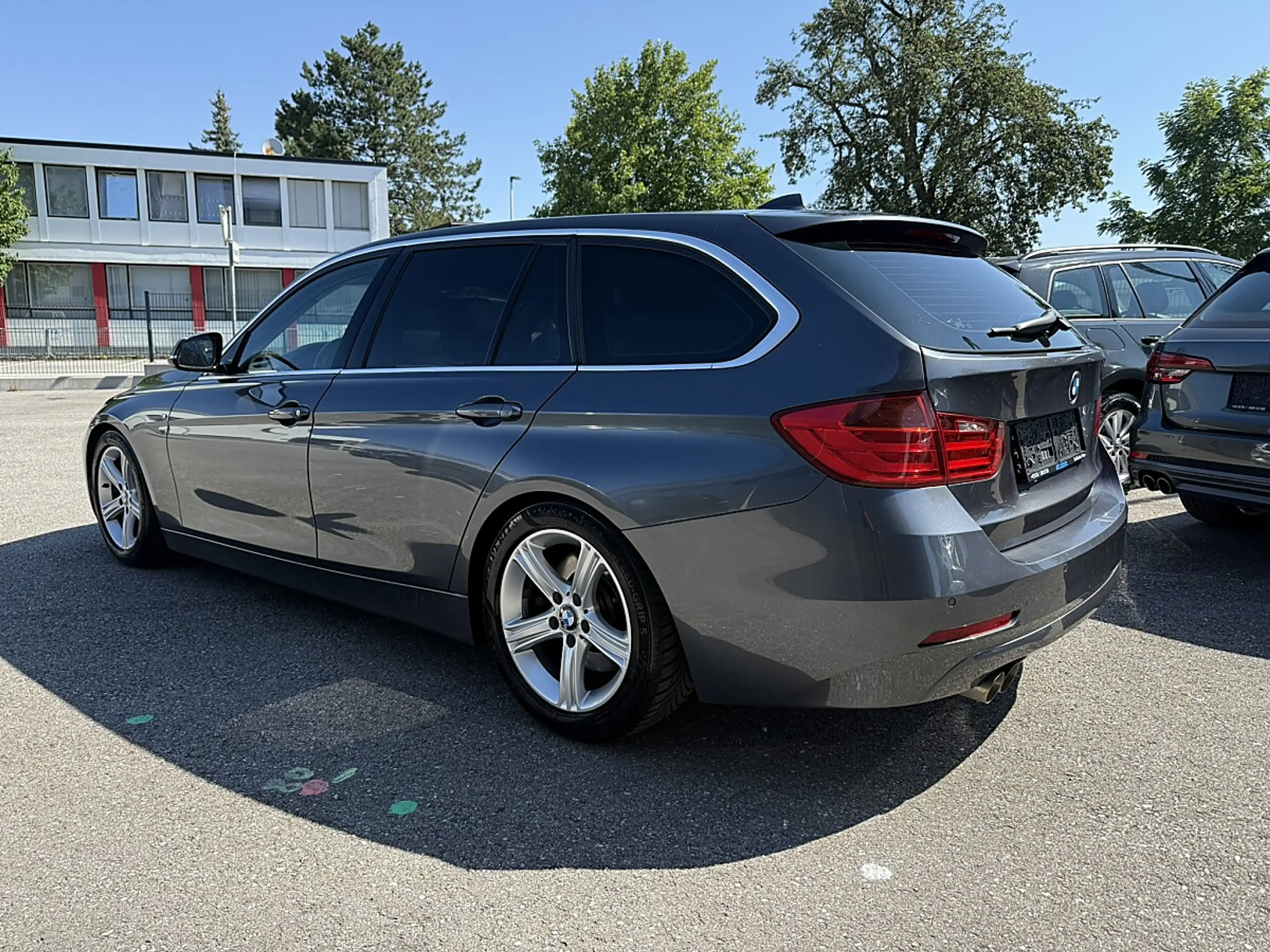 BMW 330 d Touring Aut. — photo 8