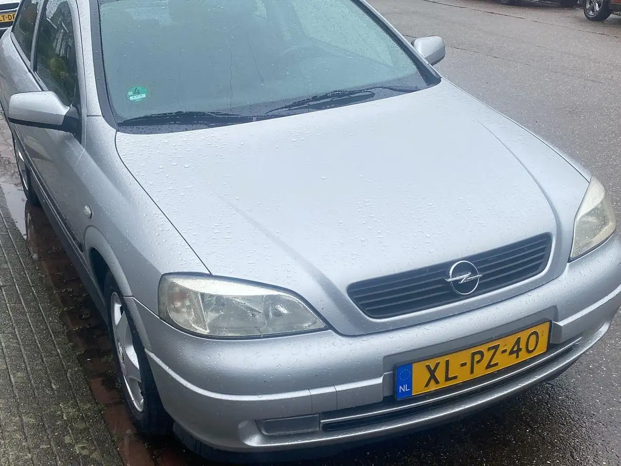 Opel Astra 1.6-16V Sport, foto 1