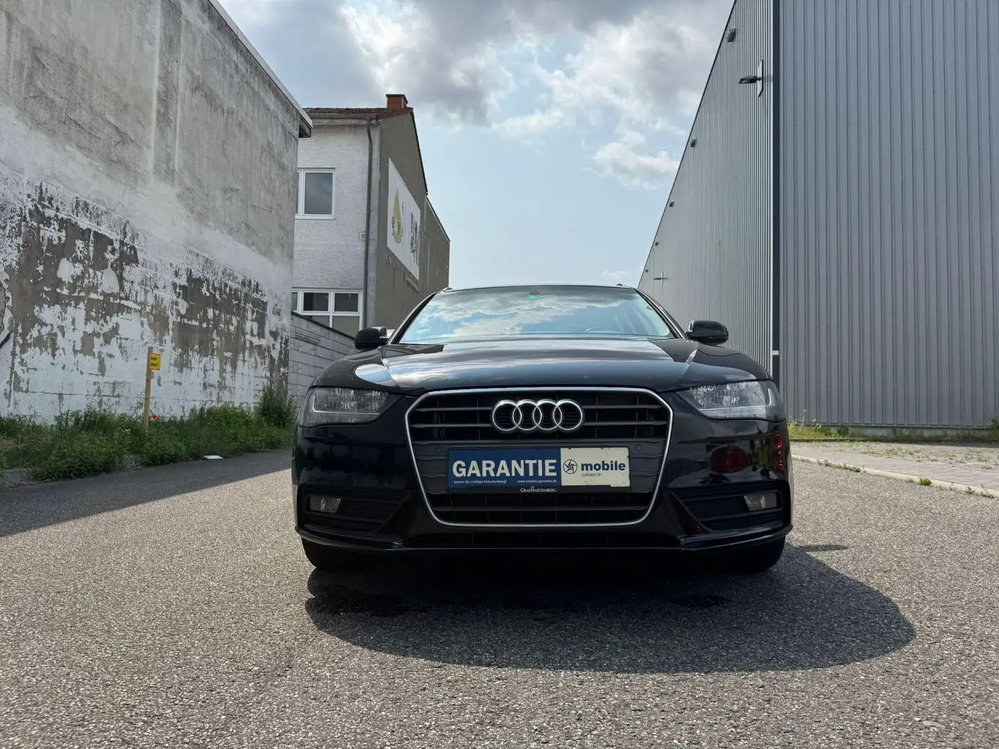 Audi A3 S line Sportpaket Schwarz - 2