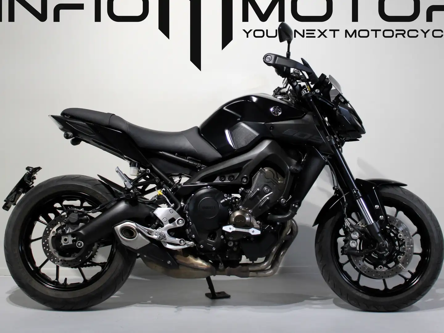 Yamaha MT-09 - 1