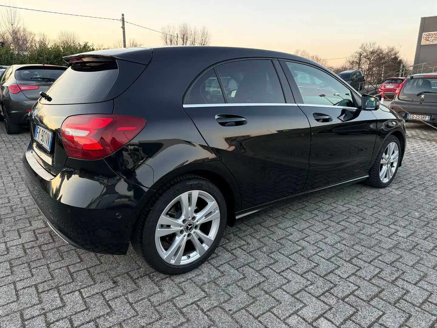 Mercedes-Benz A 180 A 180 d Premium auto my16 Nero - 2