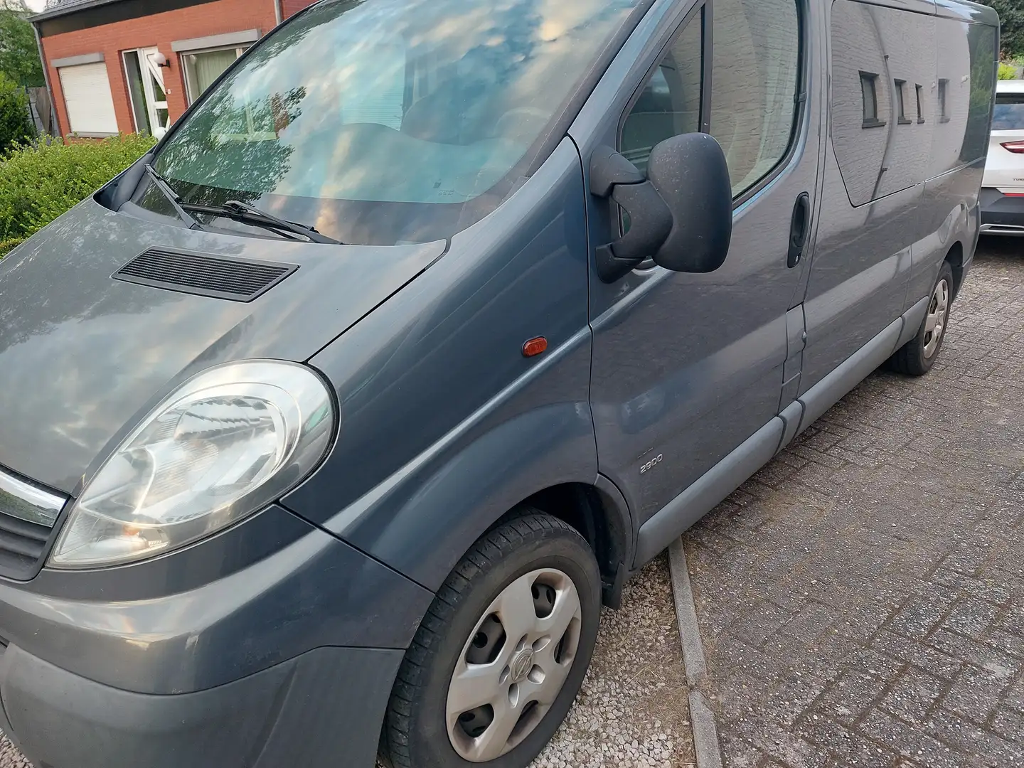 Opel Vivaro Vivaro 2.0 CDTI L2H1 DPF Grijs - 1
