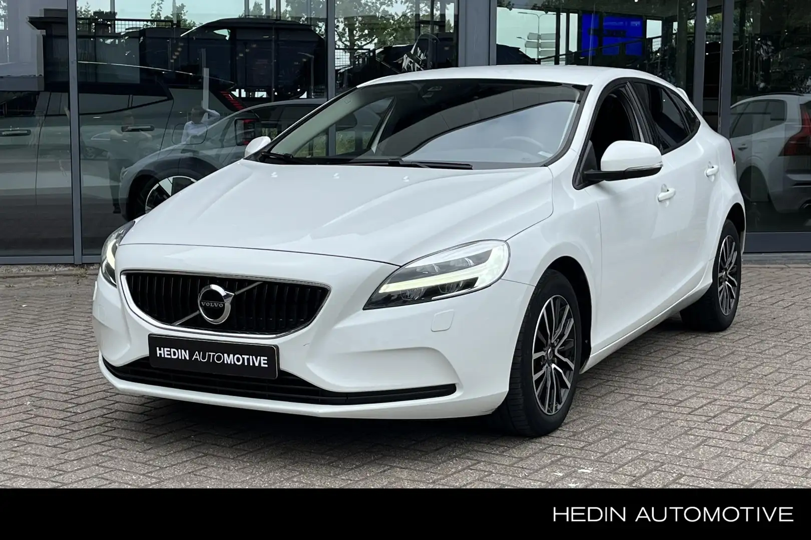Volvo V40 1.5 T3 Nordic+ Automaat | Navigatie | Stoelverwarm Blanc - 1