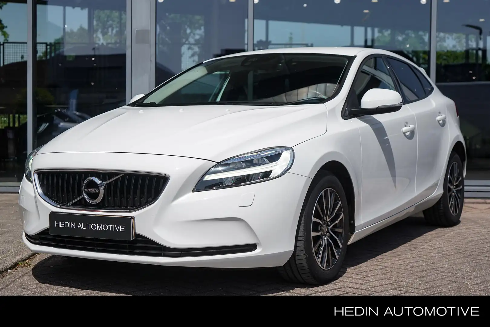 Volvo V40 1.5 T3 Nordic+ Automaat | Navigatie | Stoelverwarm Blanc - 1