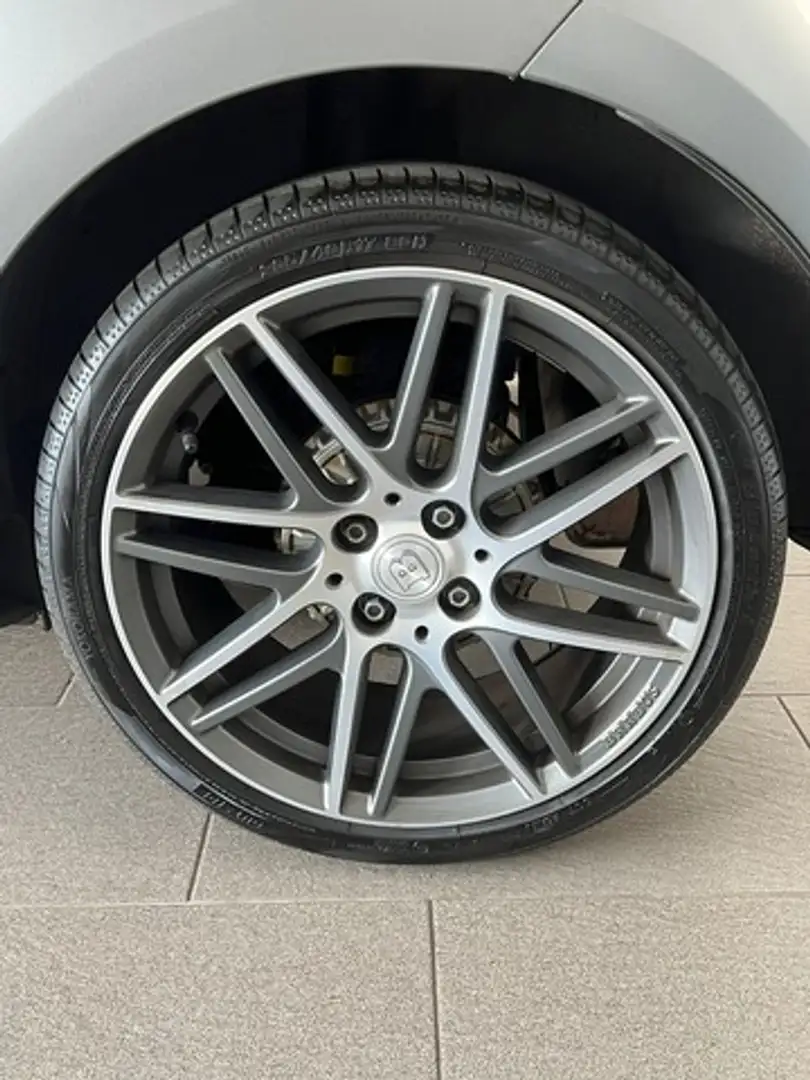 smart forTwo Brabus AUT KLI LEDER KAMER PDC NAVI PANO Grau - 2