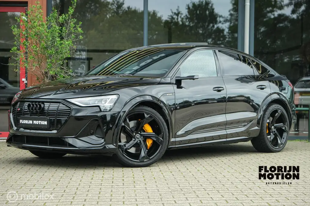 Audi e-tron 2022 из Европы — купить под ключ