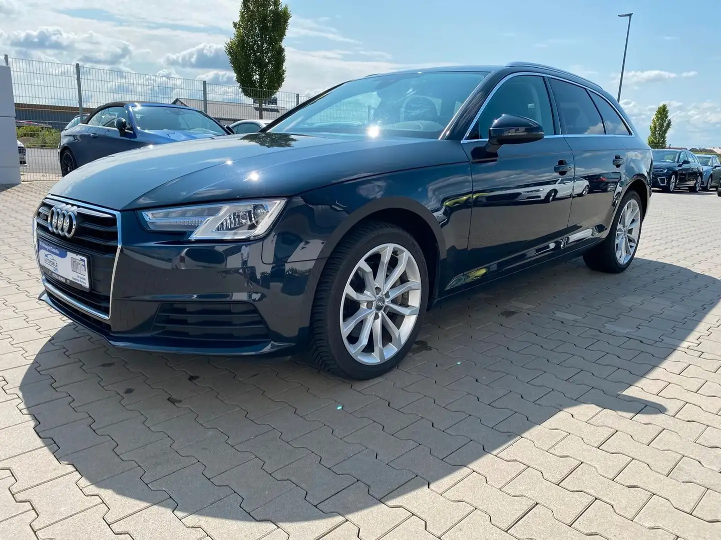 Audi A4 Avant quattro |VIRT.COINAVI/SPORT Blau - 1