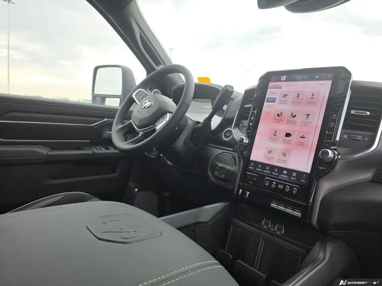 RAM 3500 снимка RAM 3500