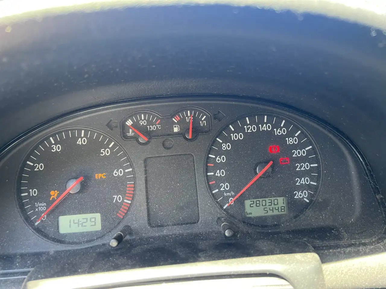 Volkswagen Passat 1.8-5V Trendline, foto 9