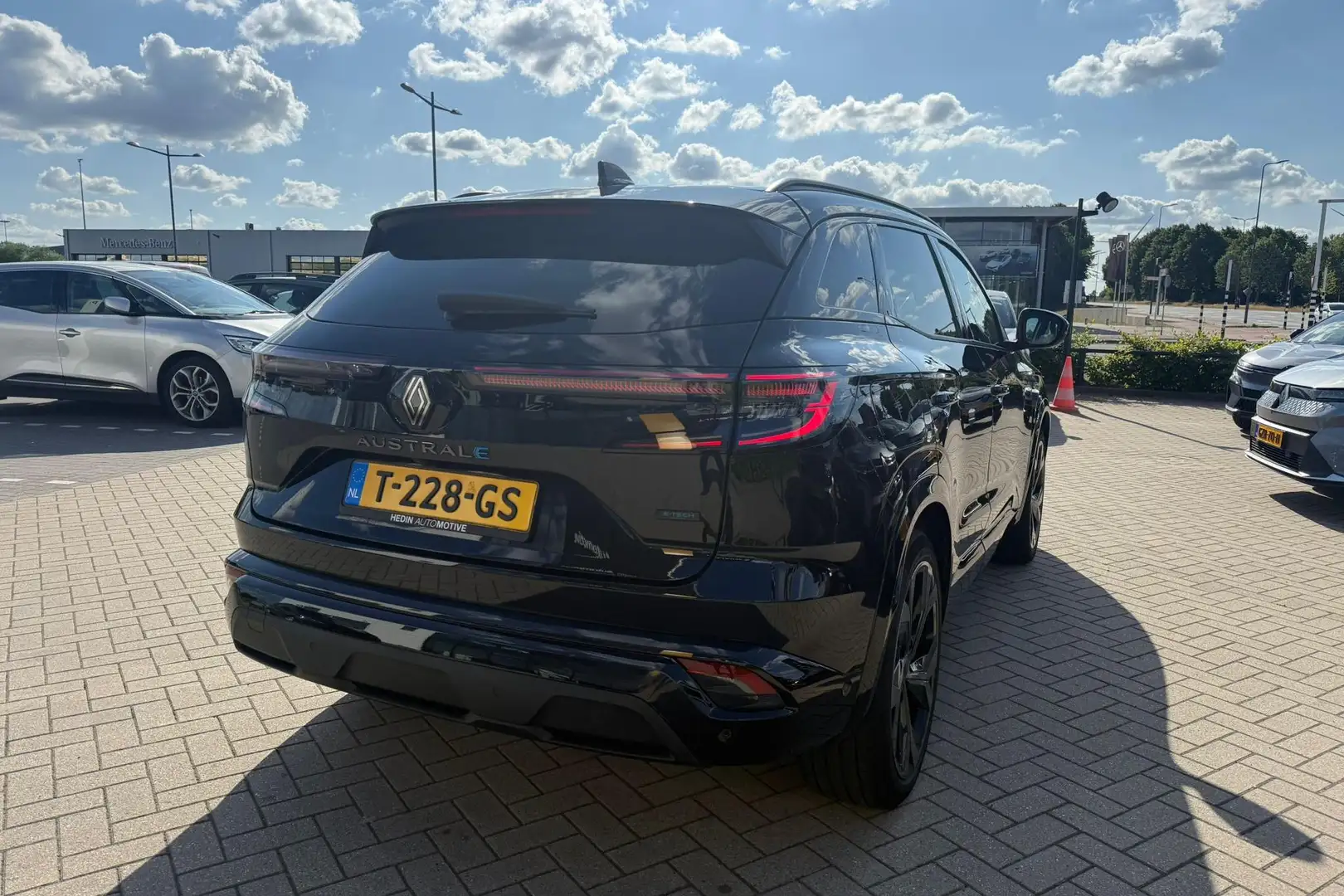 Renault Austral E-Tech full hybrid 200 techno esprit Alpine Zwart - 2