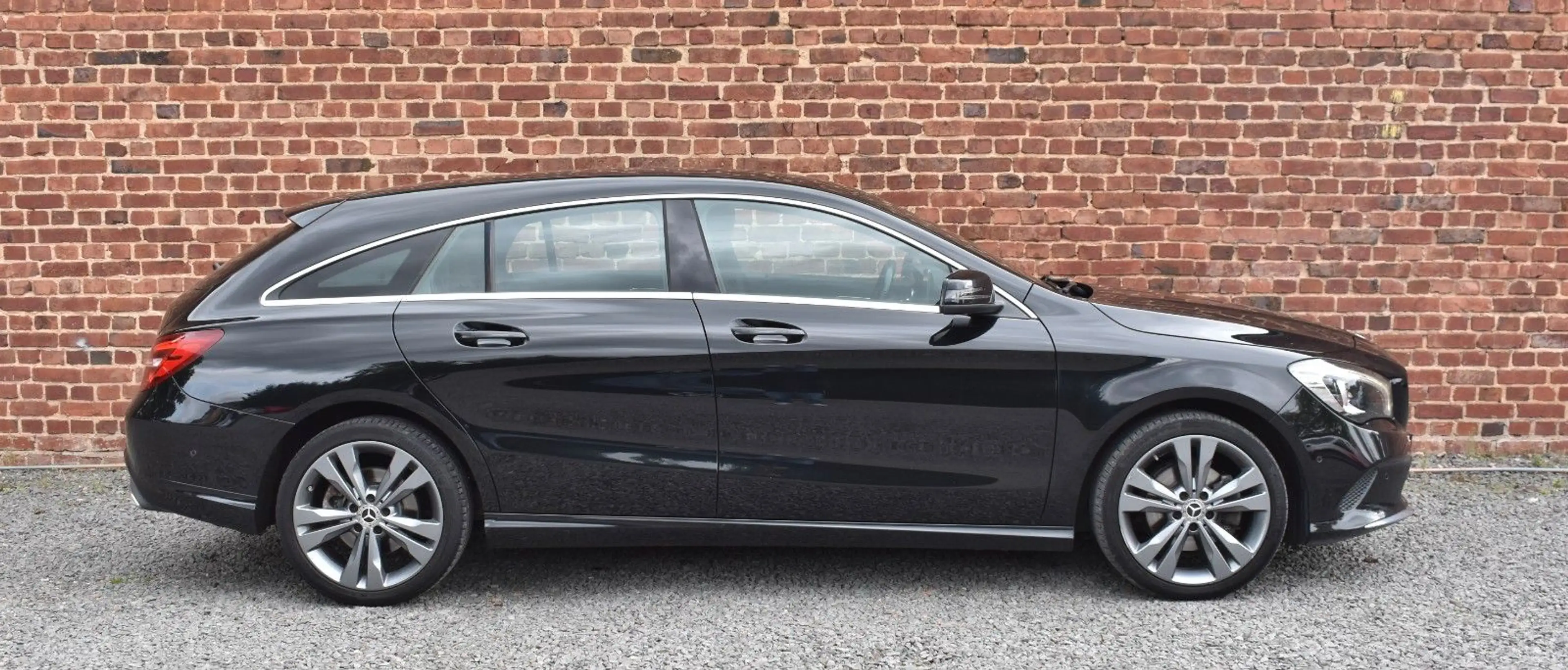 Mercedes-Benz CLA 180 SHEFT ACC NAVI LED KAMERA TLEDER 18" — photo 4