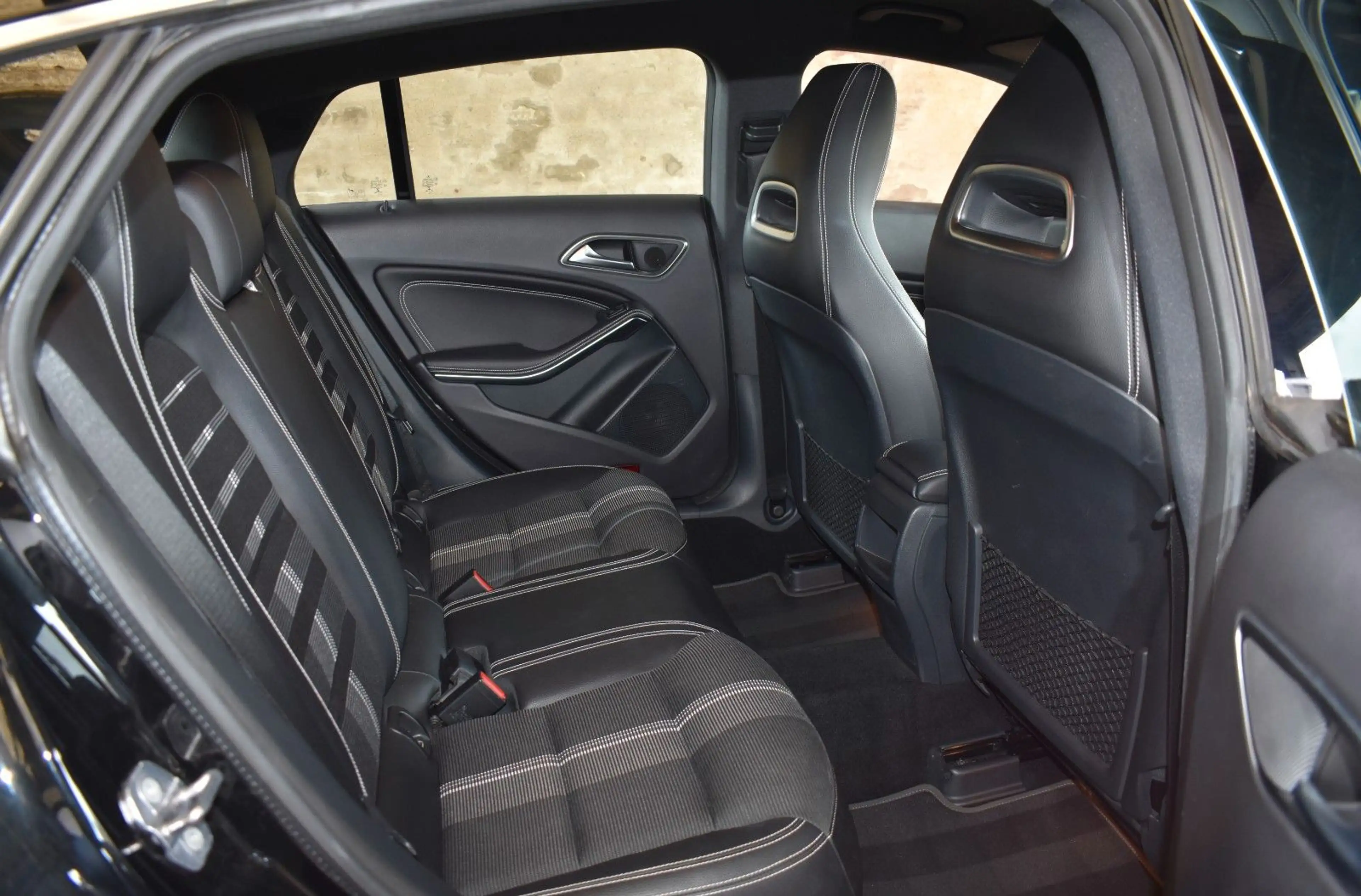 Mercedes-Benz CLA 180 SHEFT ACC NAVI LED KAMERA TLEDER 18" — photo 15