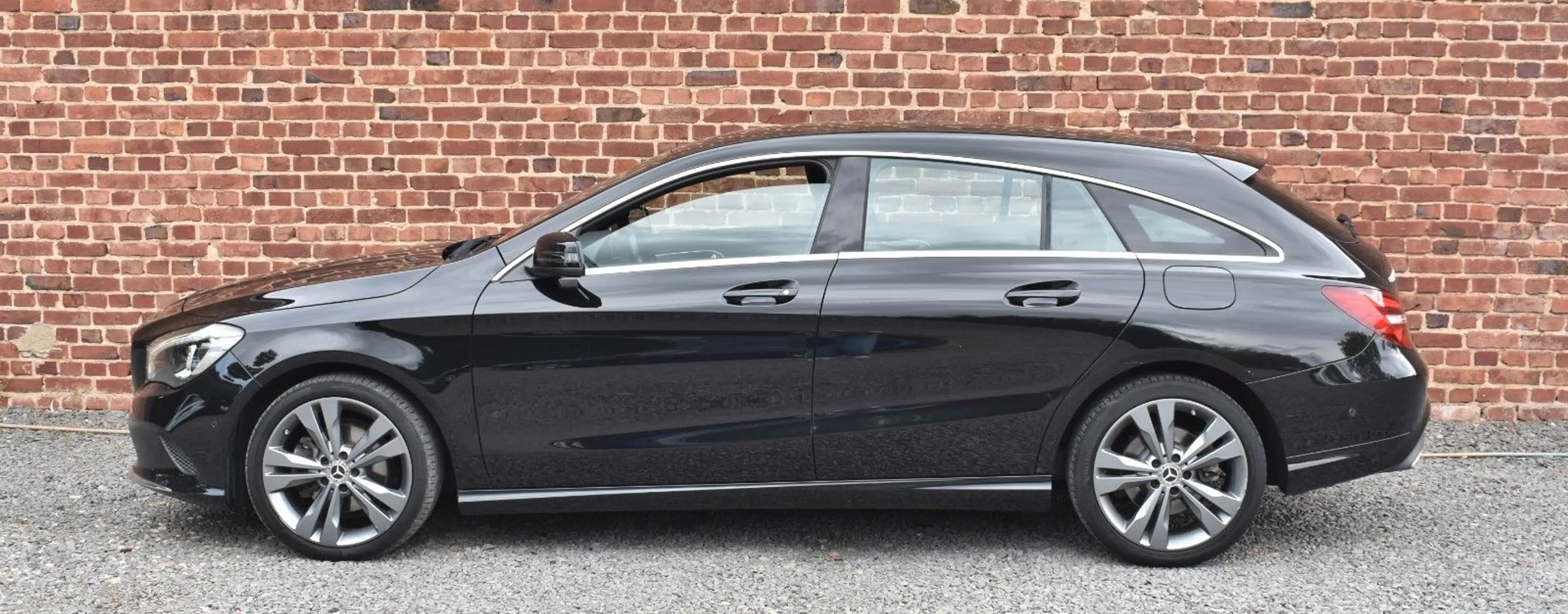 Mercedes-Benz CLA 180 SHEFT ACC NAVI LED KAMERA TLEDER 18" — photo 8
