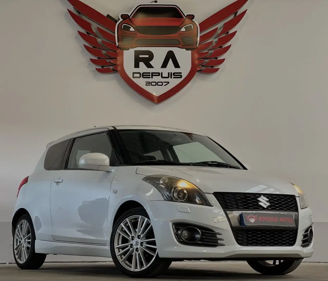 Suzuki Swift III 1.6 VVT 136CH SPORT Blanc - 1