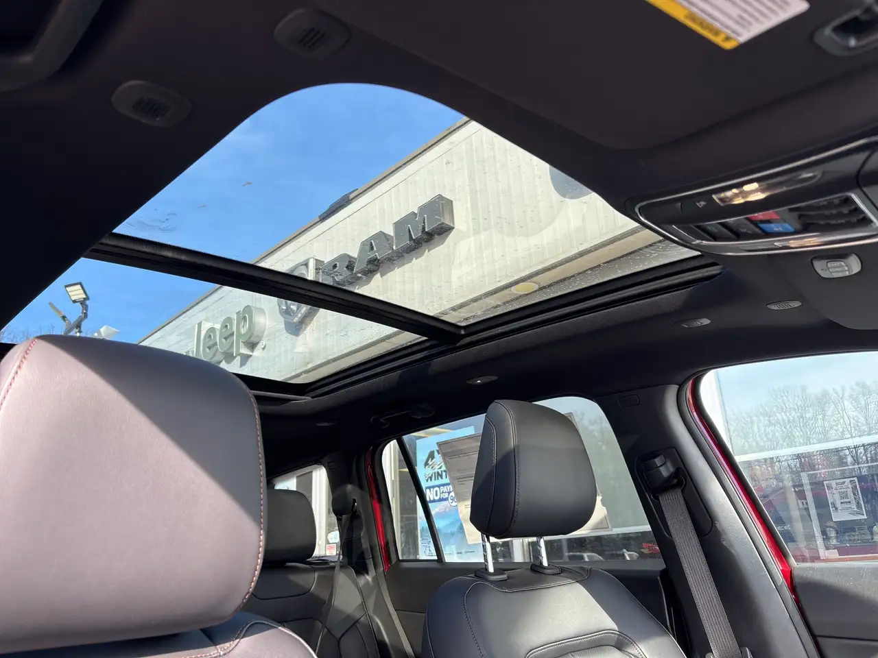 Jeep Cherokee снимка Jeep Cherokee