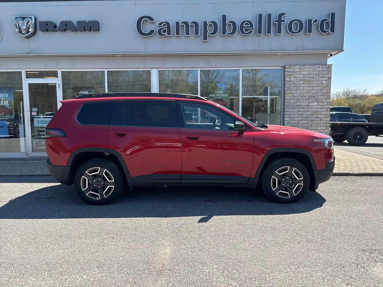 Jeep Cherokee снимка Jeep Cherokee
