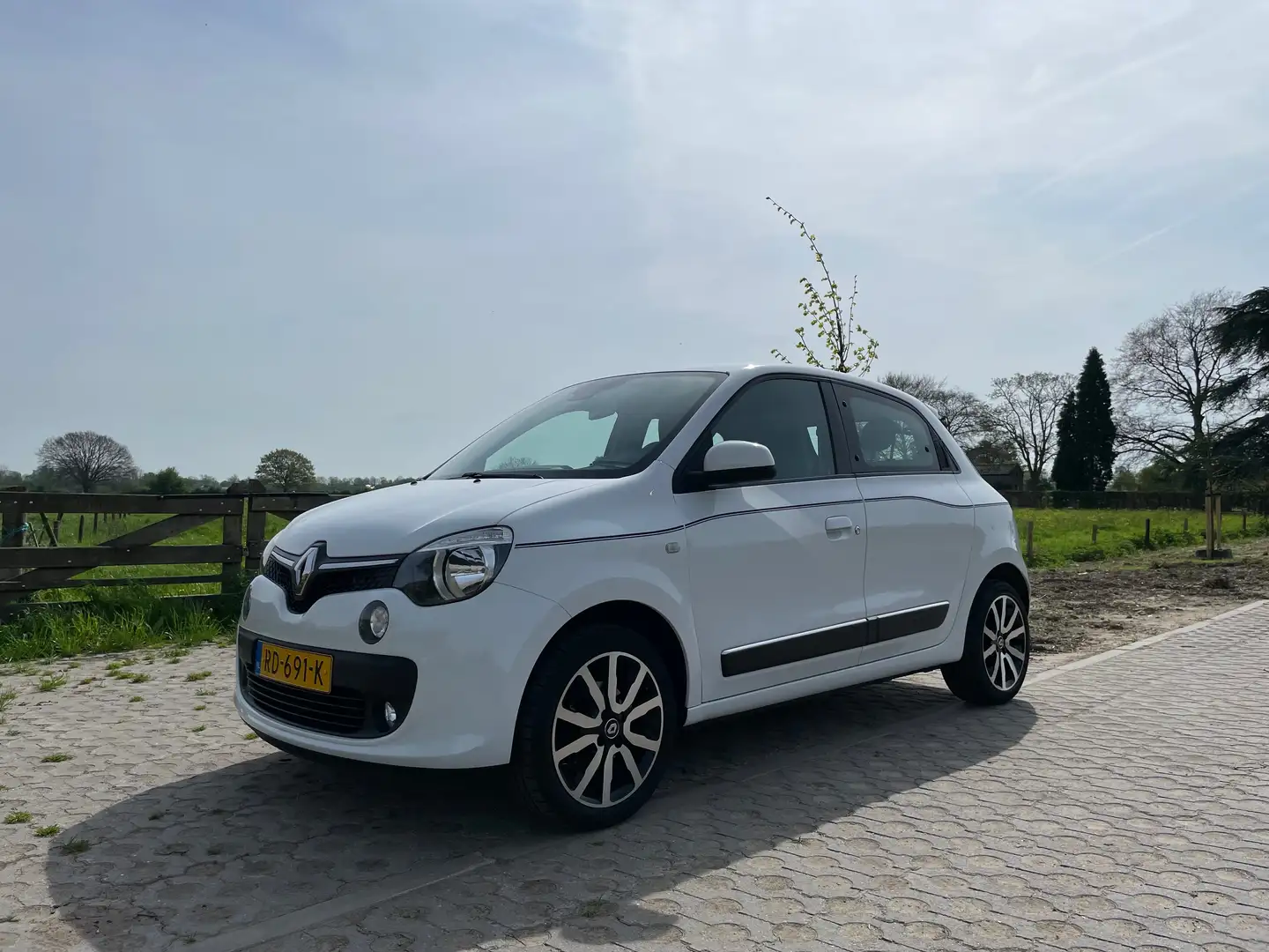 Renault Twingo 1.0 SCe Intens | Climate | Cruise | Voicecontrol Wit - 1