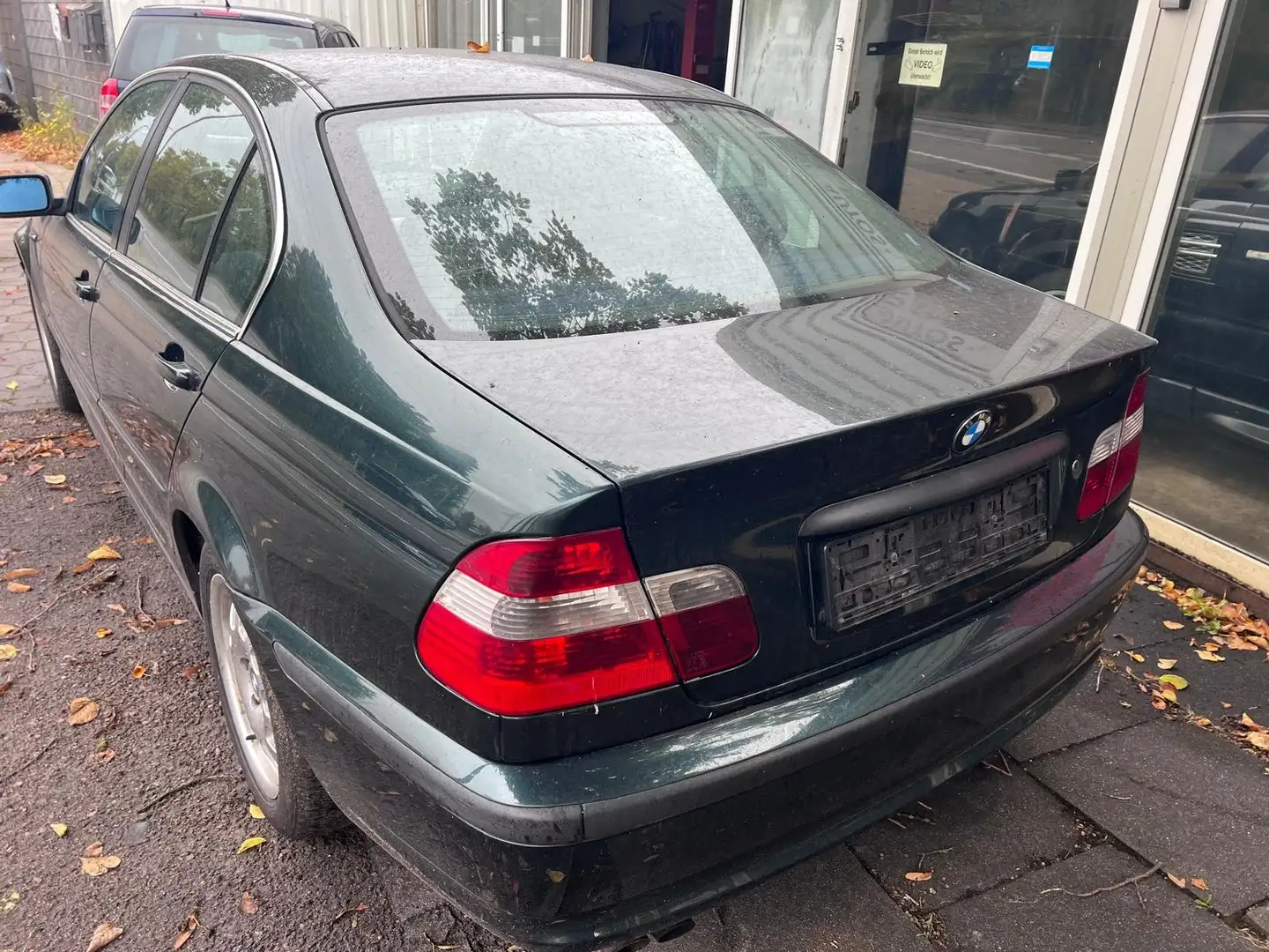 BMW 320 320i Klima-Alu-Efh-Essd-Zv mit Fb Grün - 2