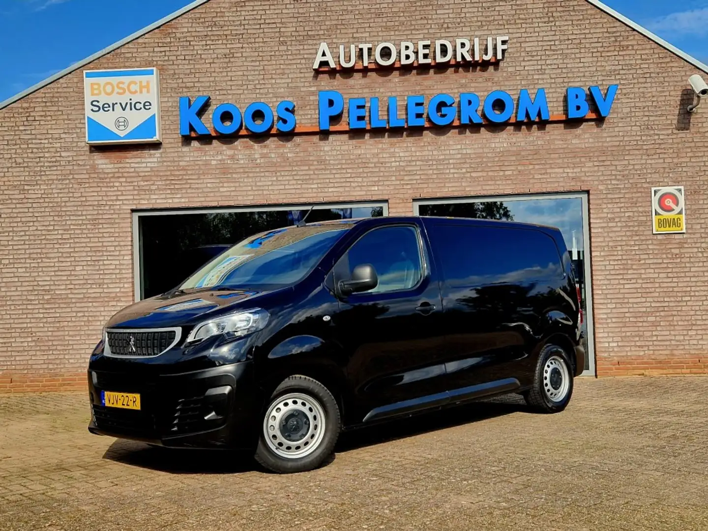Peugeot Expert 120PK /3pers/ Lengte 2 /AUTOMAAT/NIEUWSTAAT/BOVAG Zwart - 1