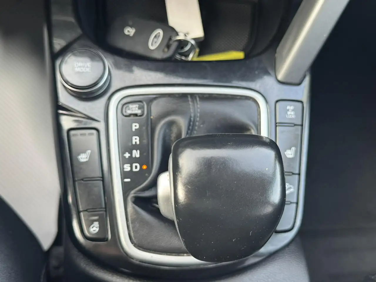 Kia Seltos снимка Kia Seltos