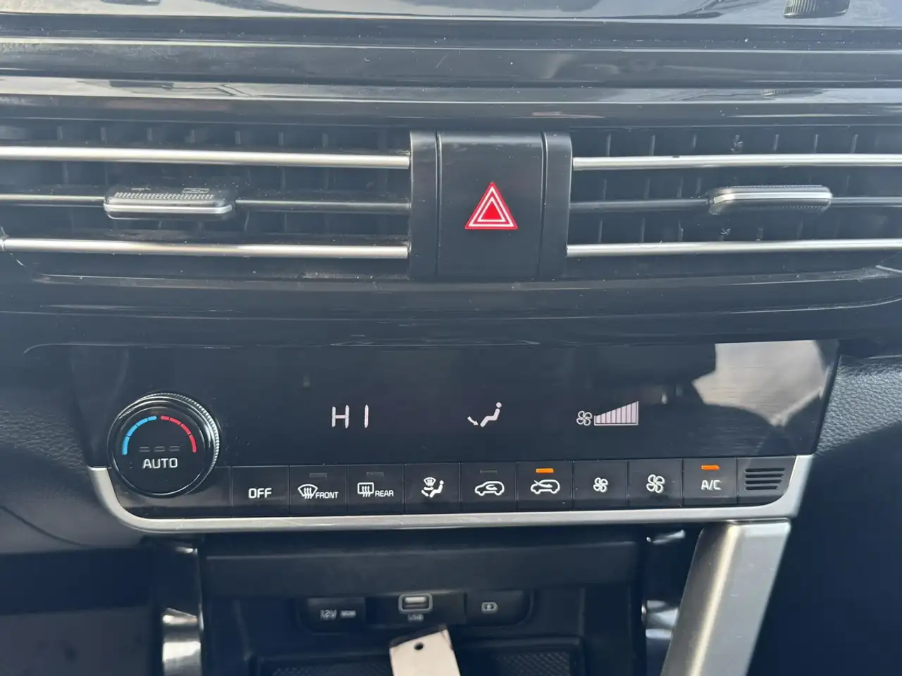 Kia Seltos снимка Kia Seltos