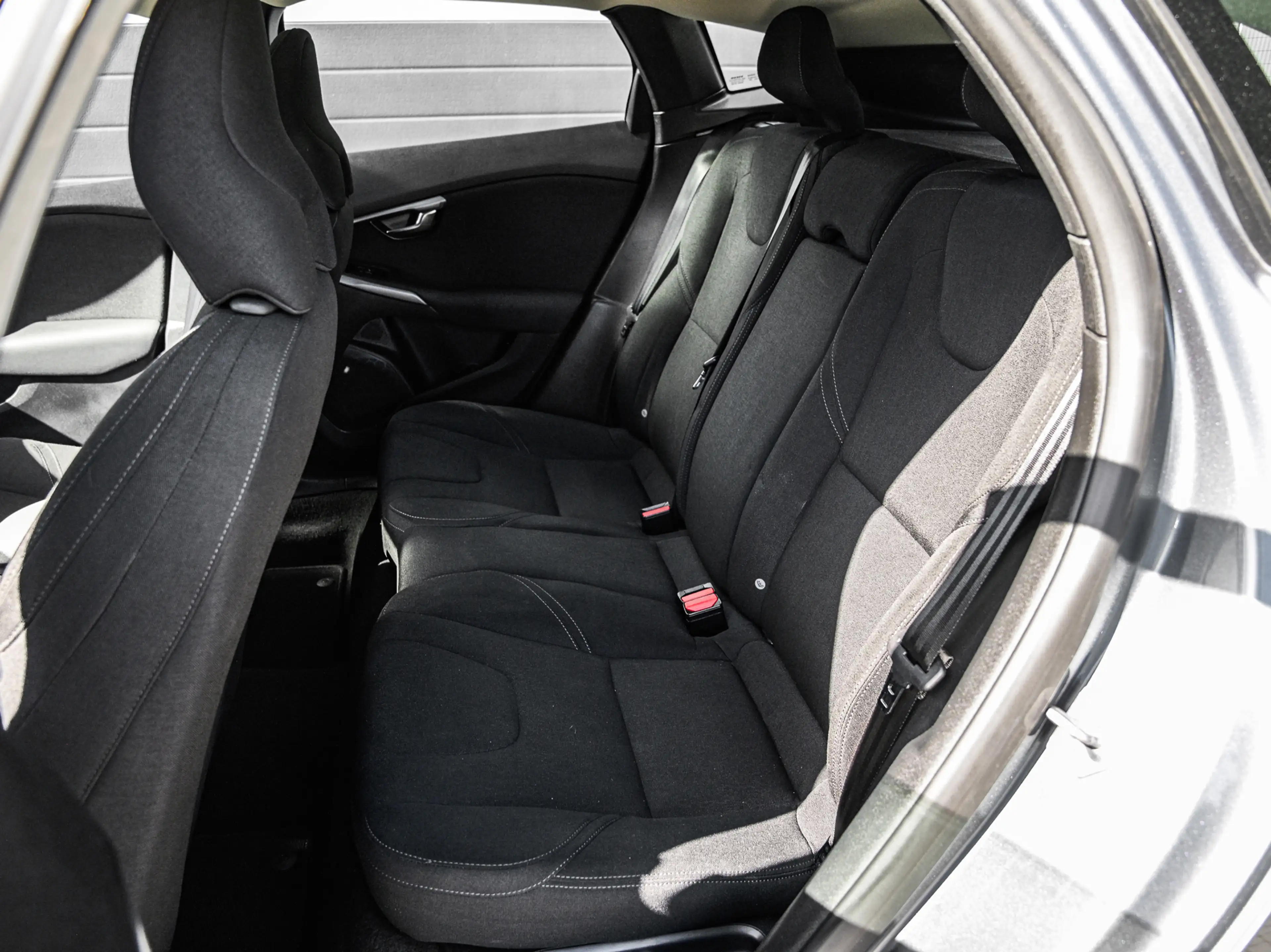 Volvo V40 1.6 D2 Momentum | Navi | Climate control | Cruise — photo 6