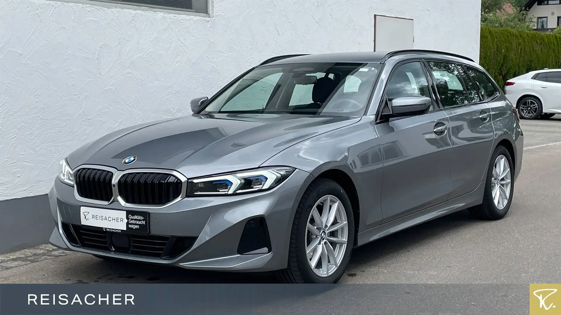 BMW 318 iA Tou LCProf AHK el.Sitz+Mem DAProf adaptLED Gris - 1
