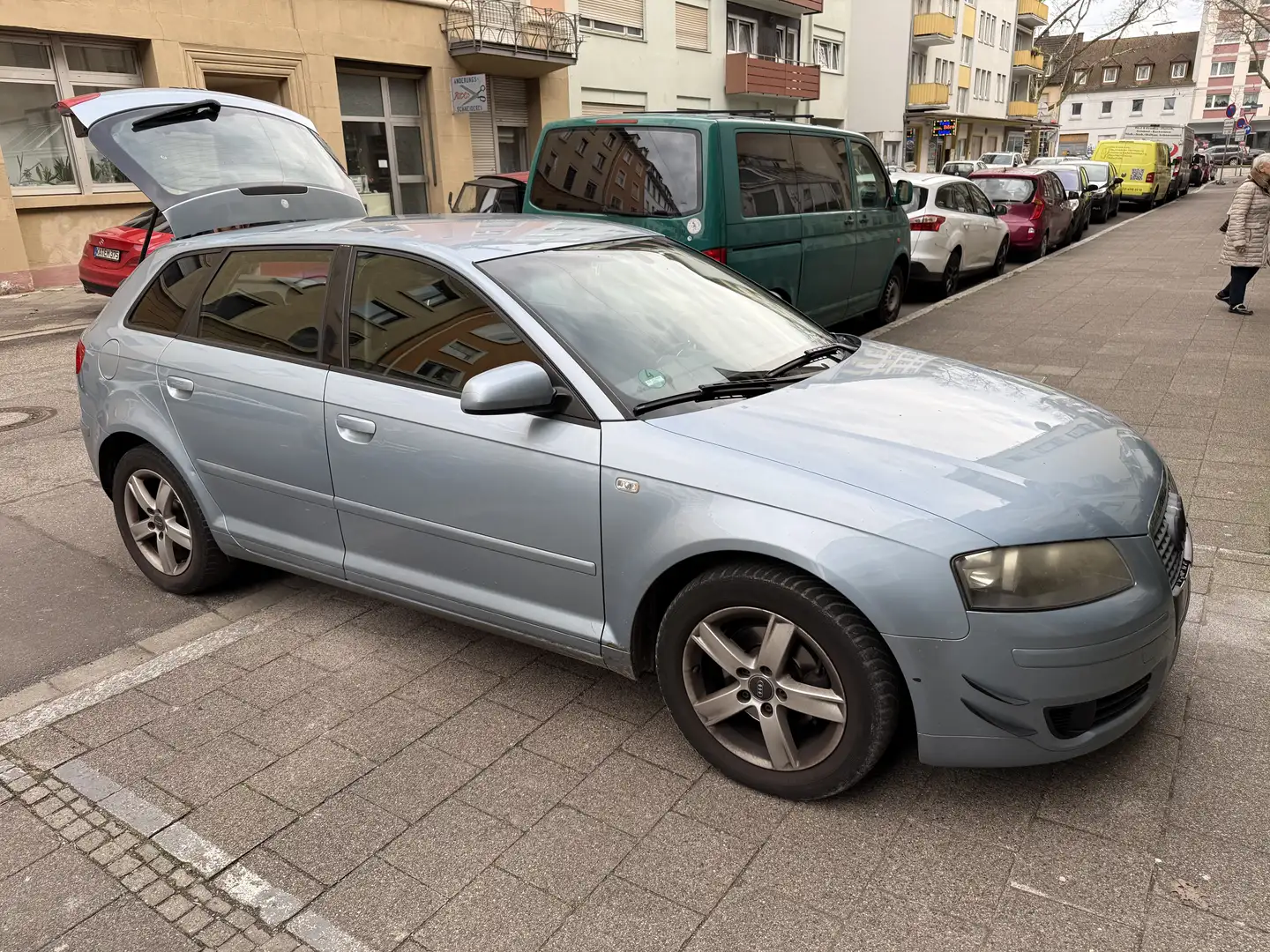Audi A3 1.6 Ambiente - 2
