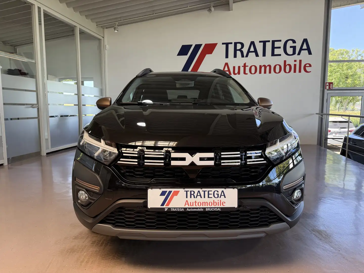 Dacia Jogger Hybrid 140 Autom. Extreme Toter-W. Navi Zwart - 2