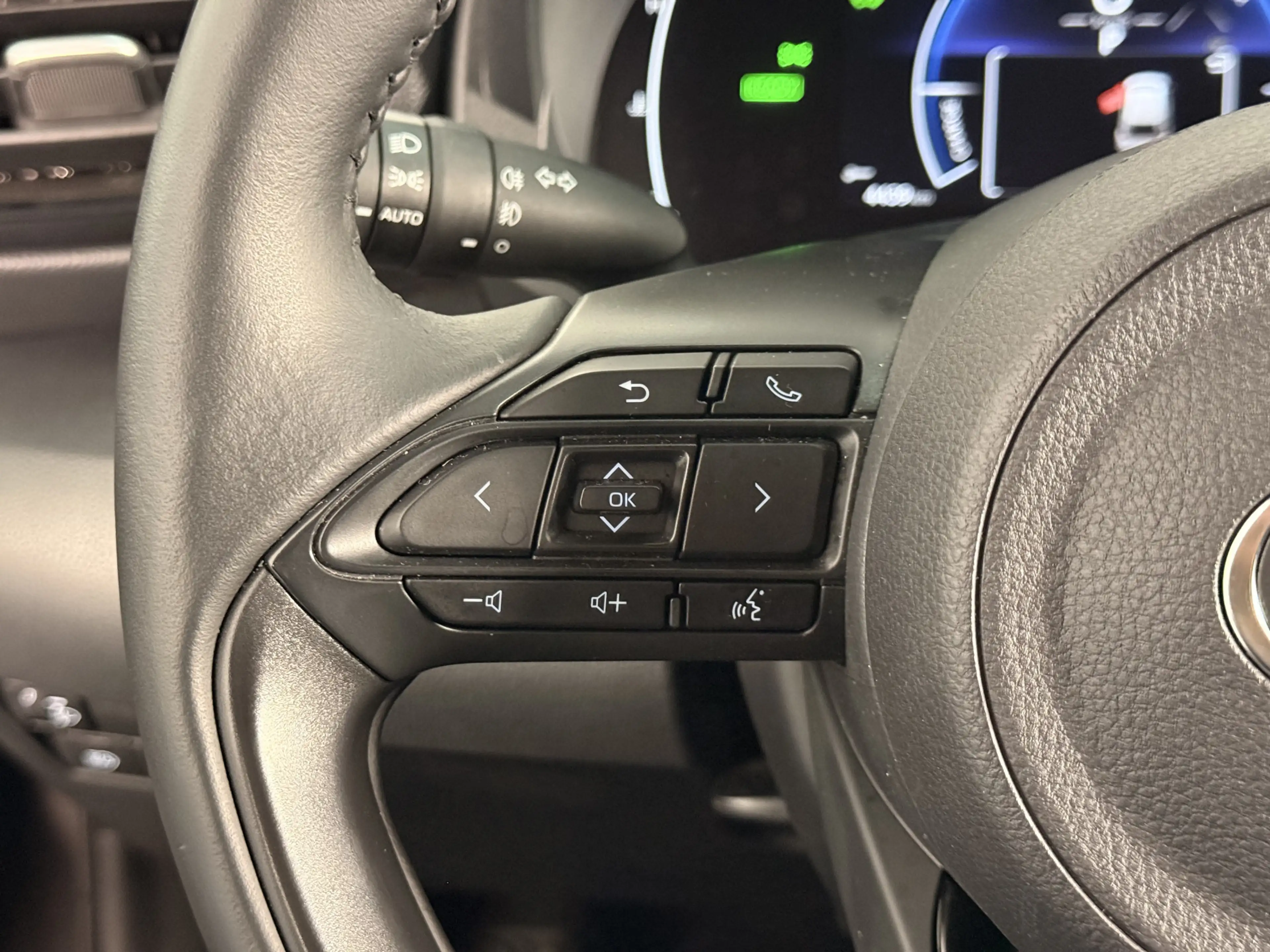Toyota Yaris Cross 1.5 Hybrid 115 First Edition + Winterpack | Stoel — photo 9