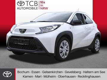1.0 VVT-i Play KAMERA KLIMA CARPLAY