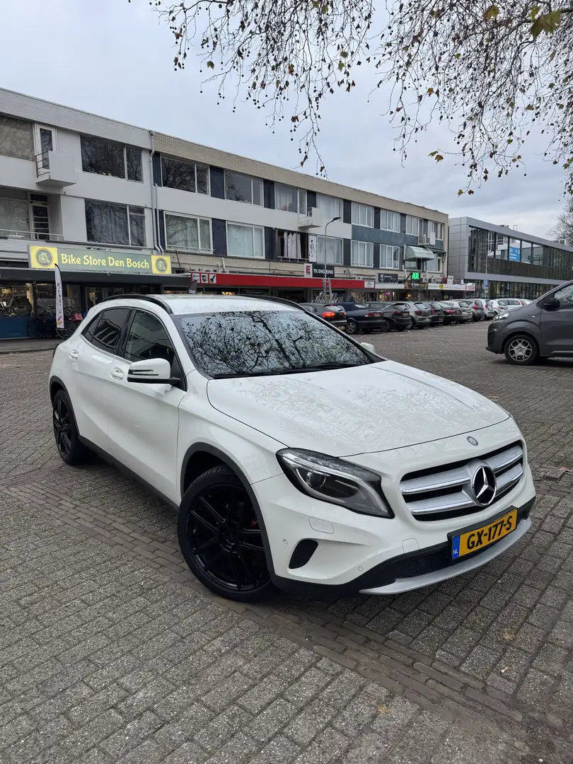 Mercedes-Benz GLA 200 Ambition Wit - 2