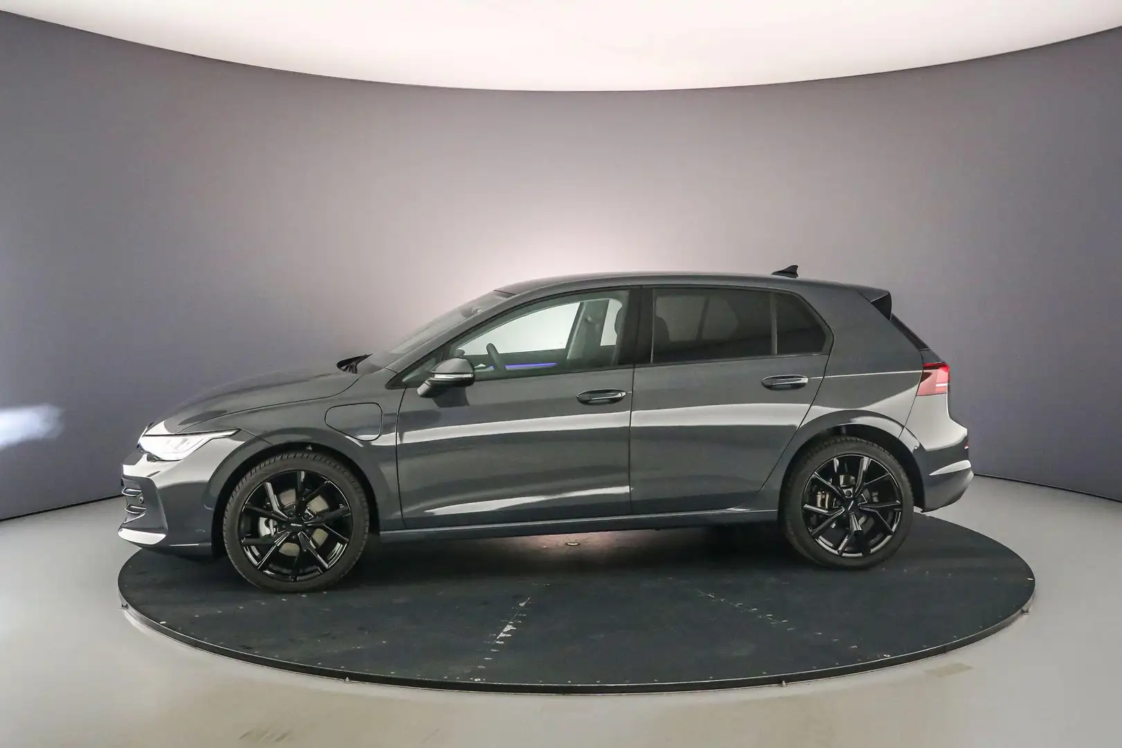 Volkswagen Golf Life Edition 1.5 TSI eHybrid 204pk DSG Automaat Ad Grijs - 2