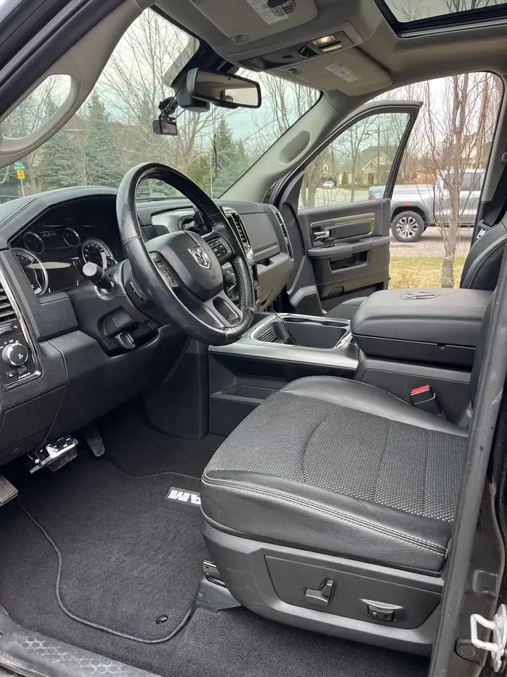 RAM 1500 снимка RAM 1500