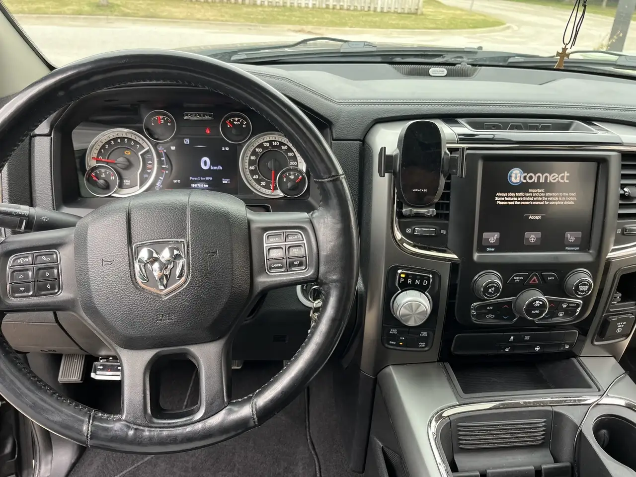 RAM 1500 снимка RAM 1500