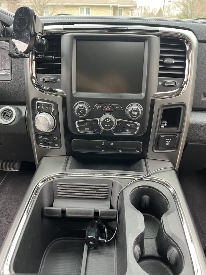 RAM 1500 снимка RAM 1500