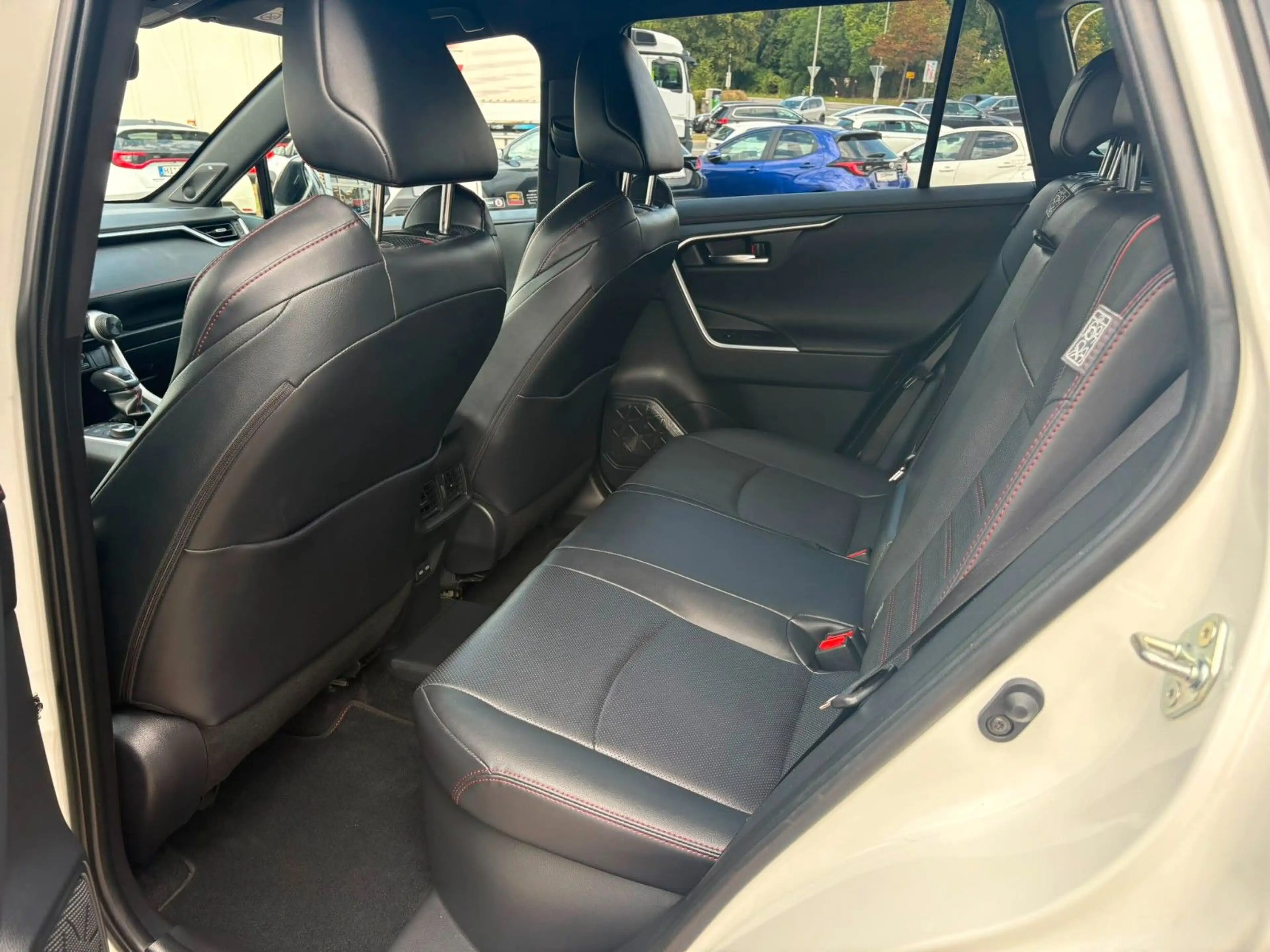 Toyota RAV 4 4 Plug-in Hybrid Style 4x4 **TECHNIKPAKET** — photo 3