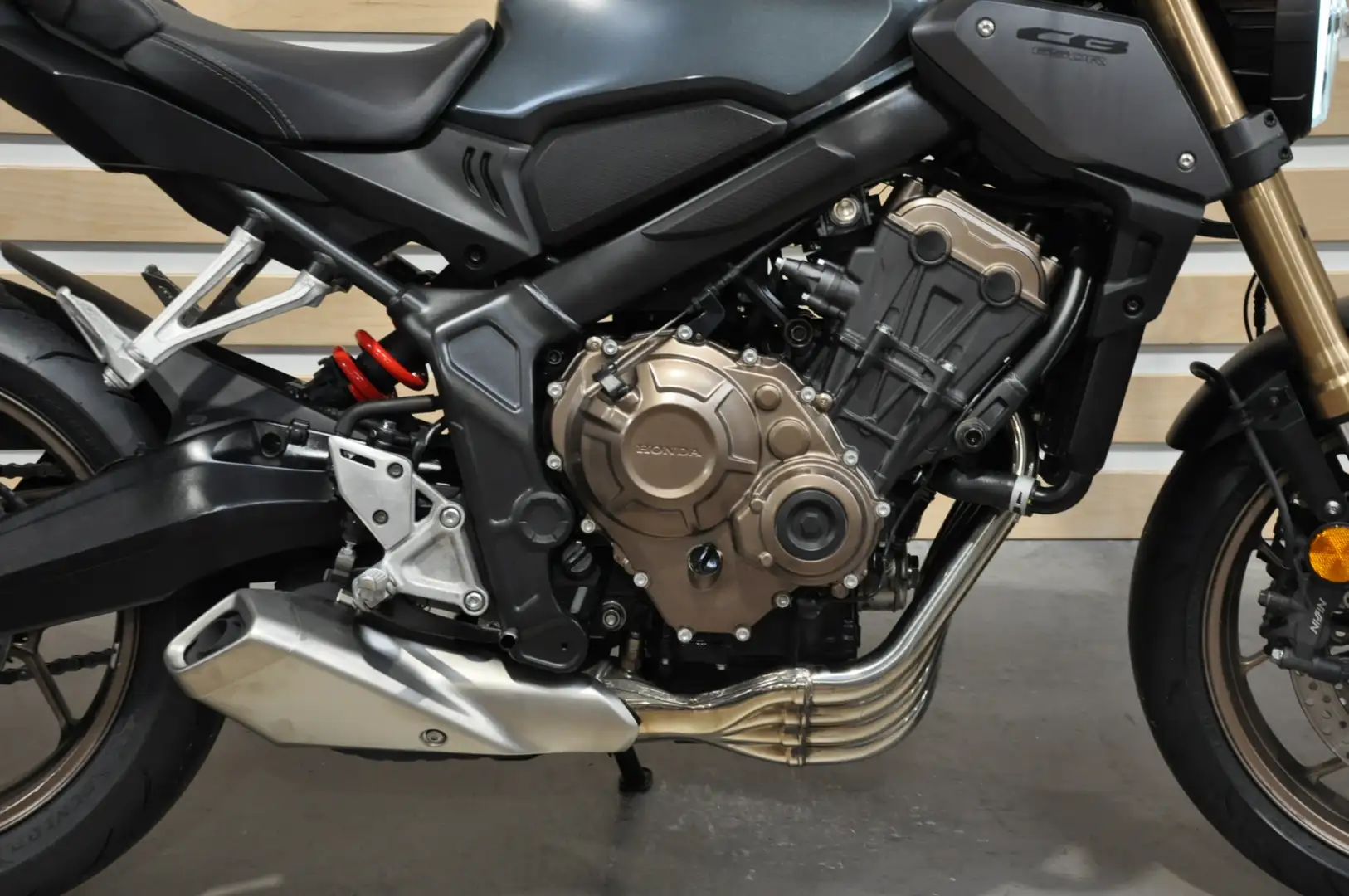 Honda CB 650 Grijs - 2