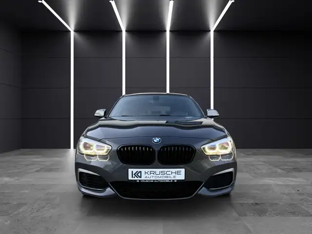 BMW 1 Series view 8