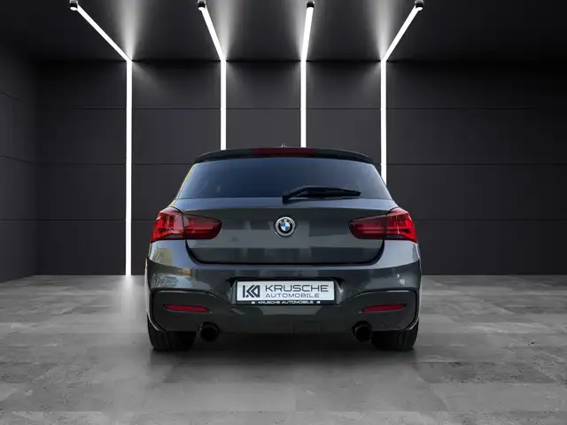 BMW 1 Series view 4