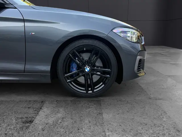 BMW 1 Series view 12