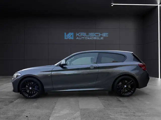 BMW 1 Series view 2
