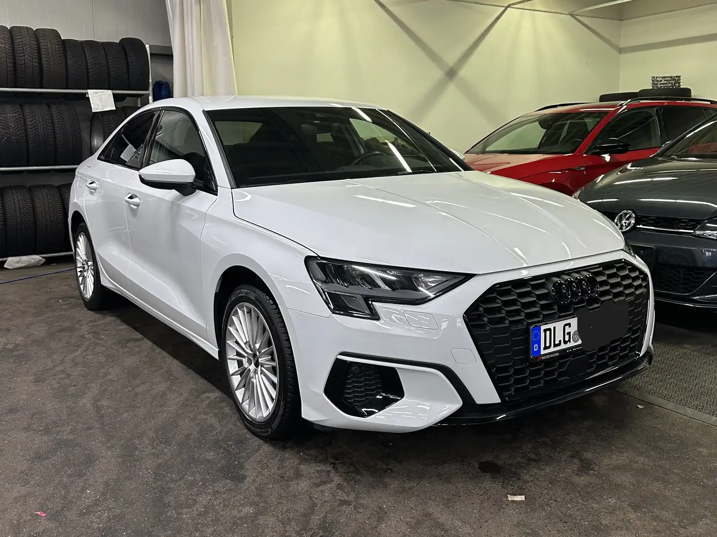 Audi A3 Limousine 35 TDI Adv. +Sommerräder, Garantie Weiß - 2