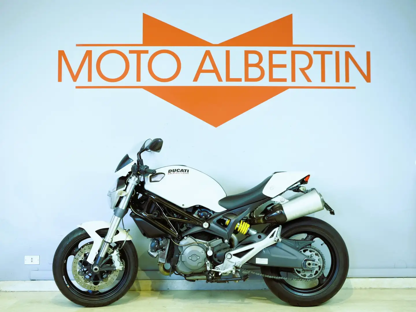 Ducati Monster 696 Plus Bianco - 2