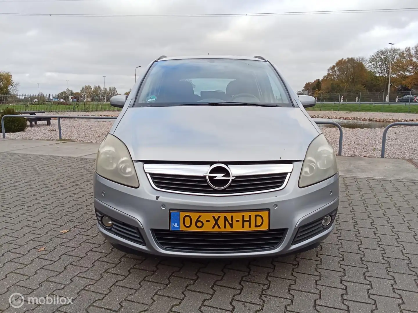 Opel Zafira 1.8 Executive/7persoons/clima/cruise/trekhaak Gris - 2