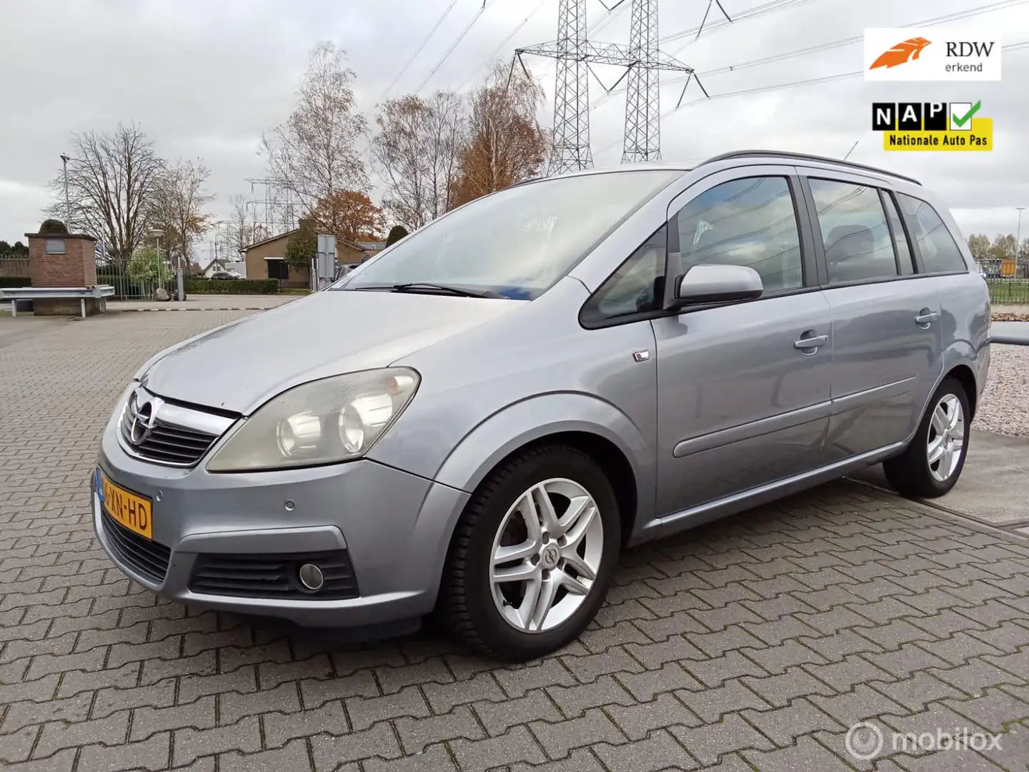 Opel Zafira 1.8 Executive/7persoons/clima/cruise/trekhaak Gris - 1