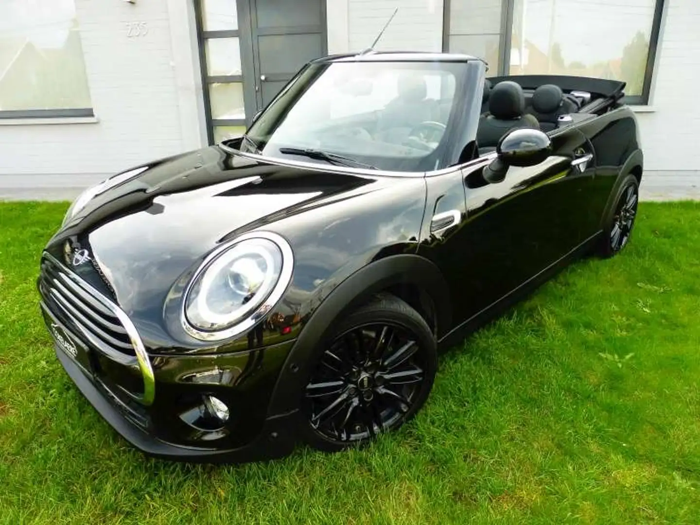 MINI Cooper Cabrio 1.5iA Leder/Navi/LED/Cruise/PDC/Bluetooth/17" Nero - 1