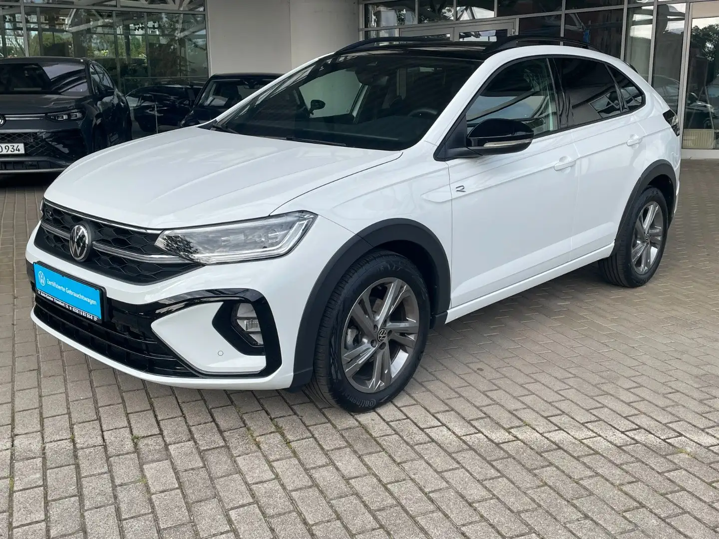 Volkswagen Taigo 1.5 TSI OPF DSG R-Line Weiß - 2